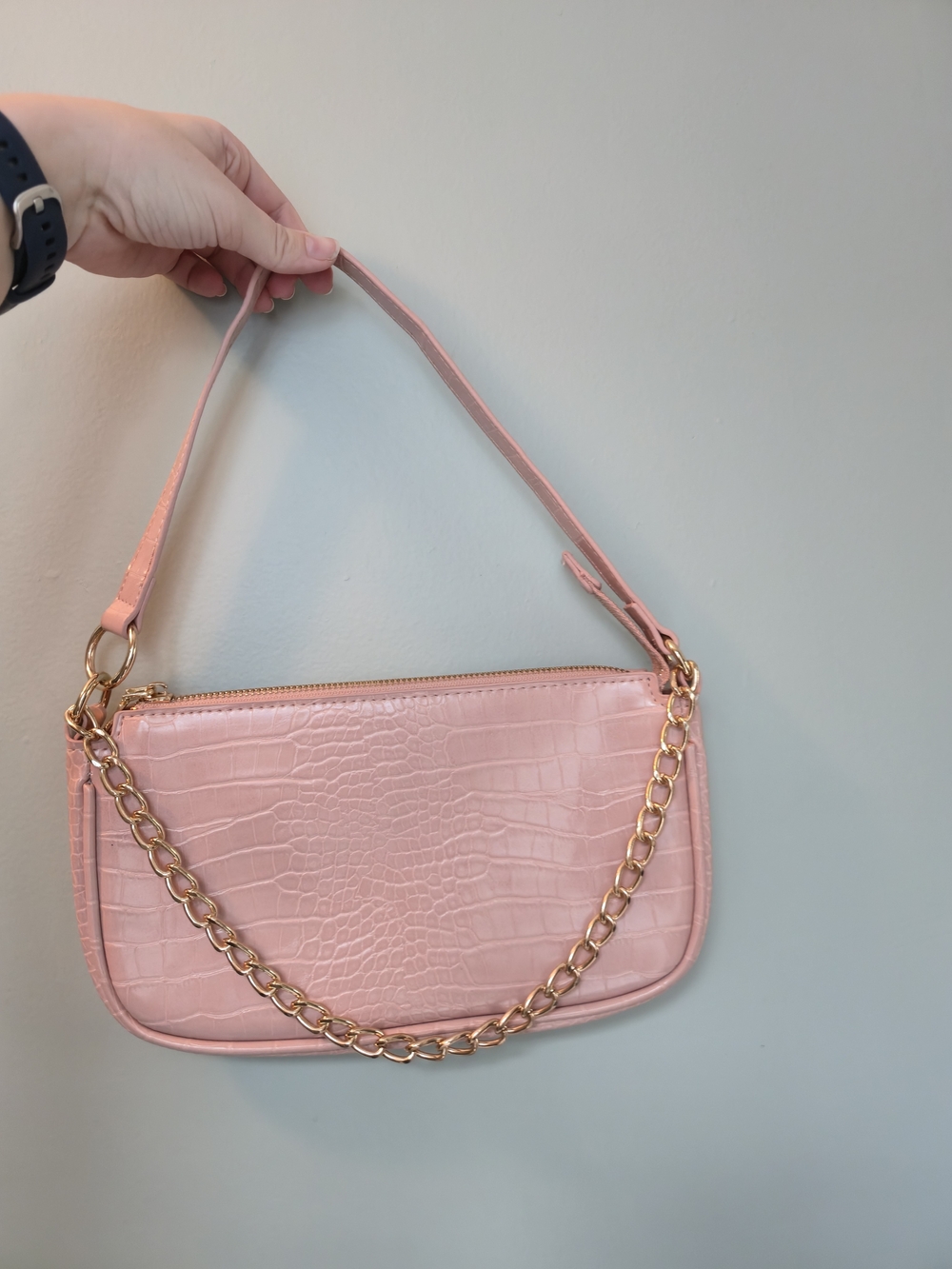 Pink Croc-Embossed Shoulder Bag with Gold Chain